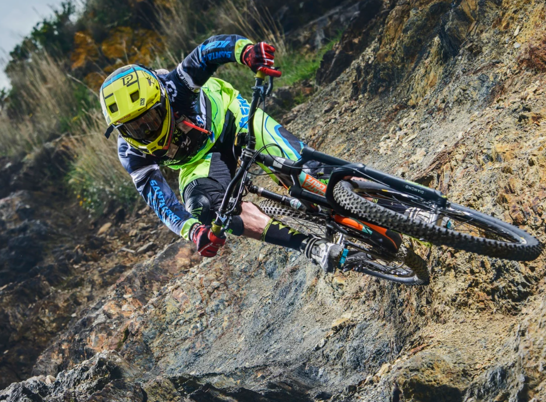 <em>Eduardo Irarrazaval</em>